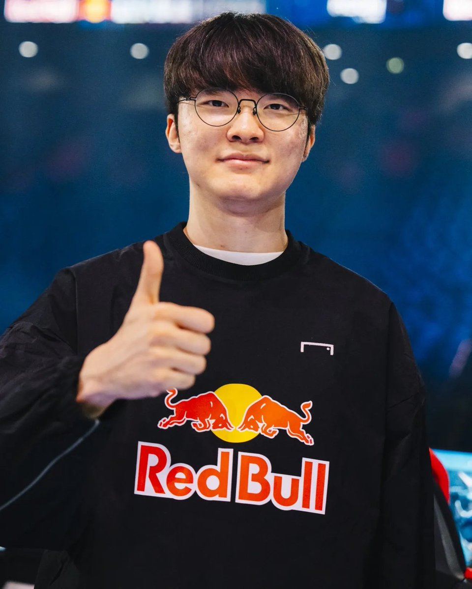 redbullgaming tweet picture