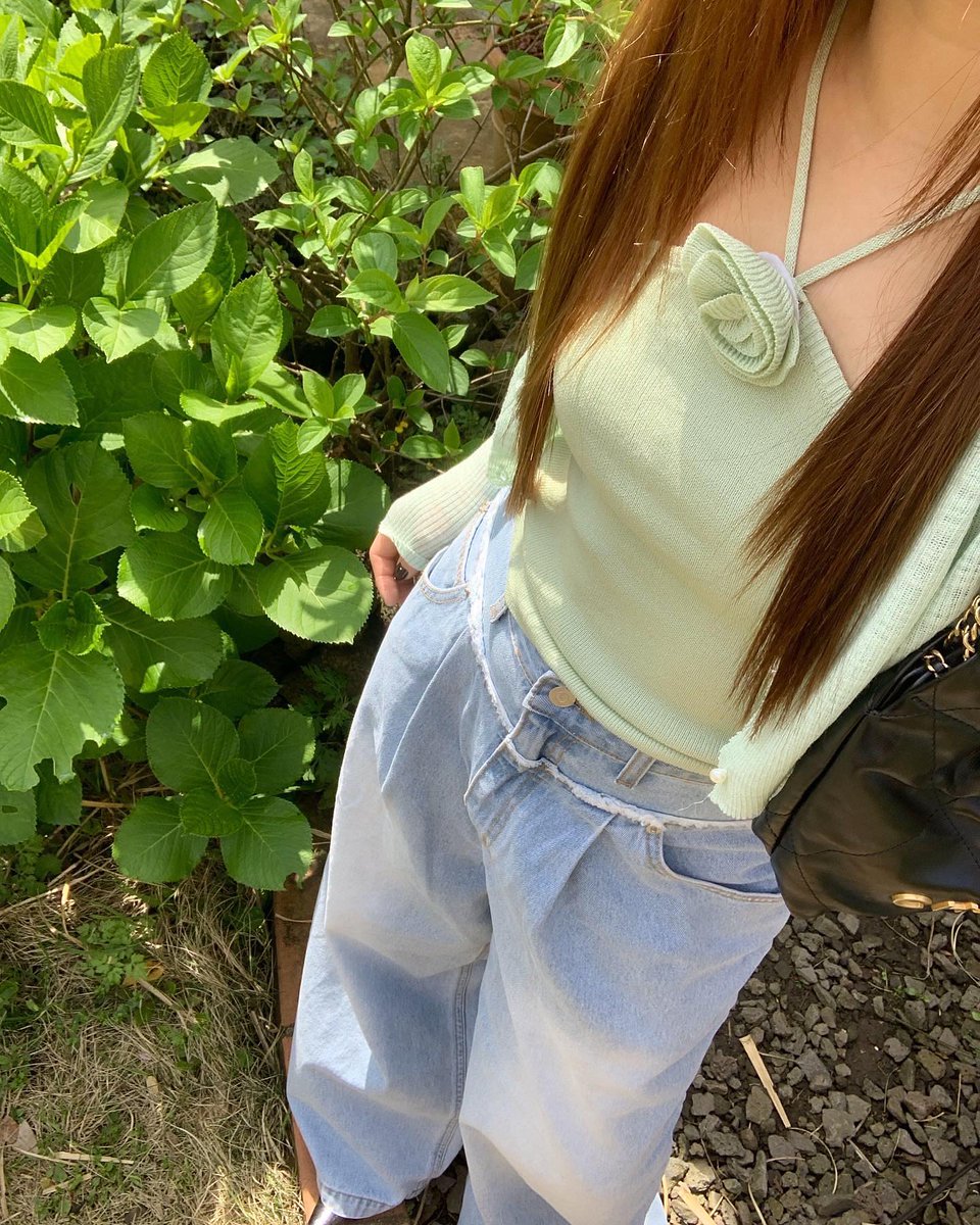 SPAW_DV's tweet photo. Howdy! 🌻 Don’t forget: no matter what yesterday was, today is a fresh start. 🌈
Wuaun https://t.co/AkmqJGbLmJ