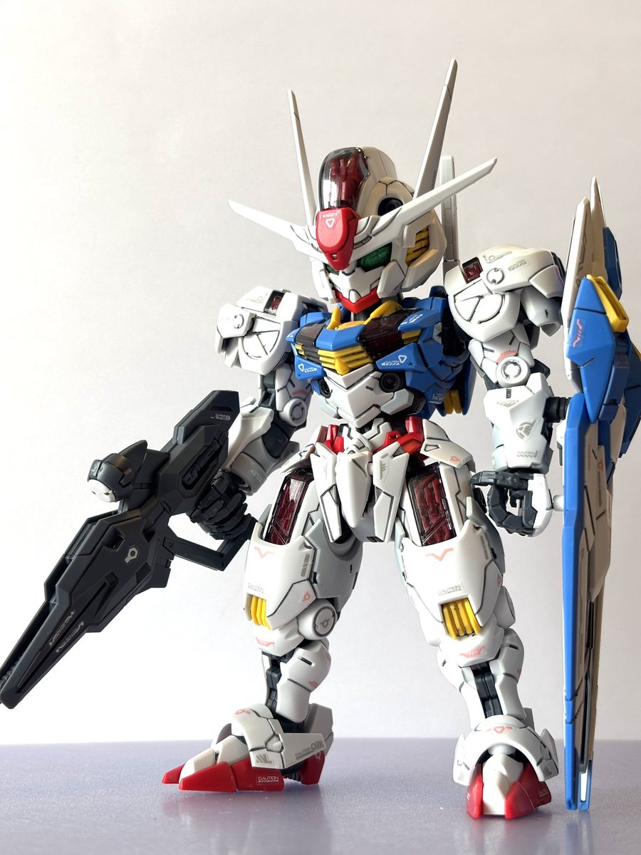 GaoXing13219's tweet photo. MGSDガンダムエアリアル完成しました🔨
相変わらずディテールがバキバキに入っていて、組んでて非常に楽しいシリーズですね。
個人的にはビットオンフォーム状態が好きです✨
今月発売のクシャトリヤも、とんでもないクオリティになっていそうで楽しみです😎

#ガンプラ 
#ガンプラ好きと繋がりたい https://t.co/ucqxYlSZxW