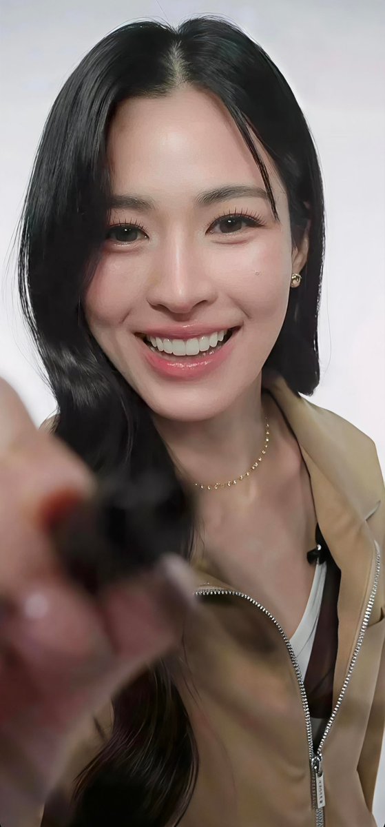 lingling_fans's tweet photo. แม่ ๆ มารับดาเมจจากรูปนี้กันหน่อยค่ะ 

LINGLING BA STACCATO 
#LinglingxStaccatoLive
@linglingsirilak https://t.co/nfY4cNEwl7