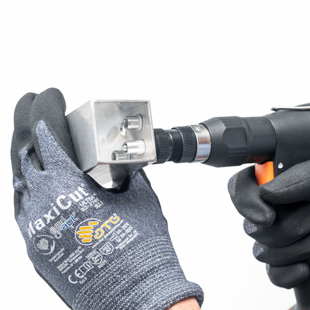 GoebelFasteners's tweet photo. Do you know about the AP series like the Airpower 4?

The Airpower 4 pneumatic rivetnut setting tool from GOEBEL sets blindrivetnuts from M3 - M10 (all materials) and from M10 - M12 (aluminium and steel).

If you are interested in our #Airpower tools please get in touch with us. https://t.co/wabVEfWkGB