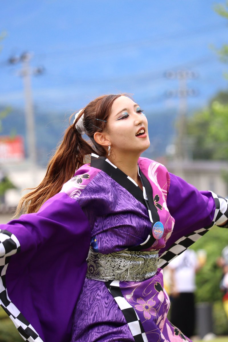 shashintsuri's tweet photo. 2026・08・11
雫石よさこい。
　「142」
桜蓮迦さん＆桜秀心舞さん。 https://t.co/dM1sJsKkY7