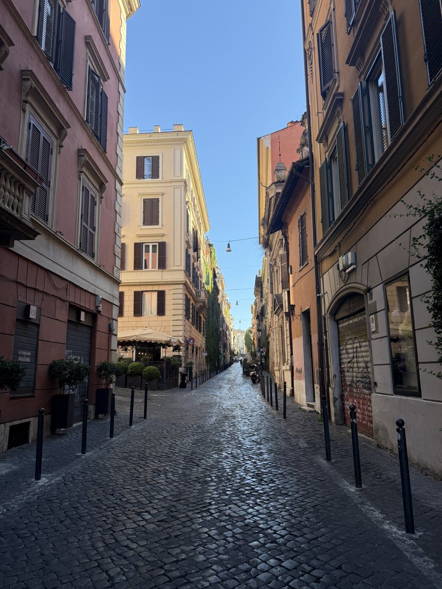 2MISUNDERSTOOD's tweet photo. 🇮🇹 https://t.co/OjNl8oiTN3