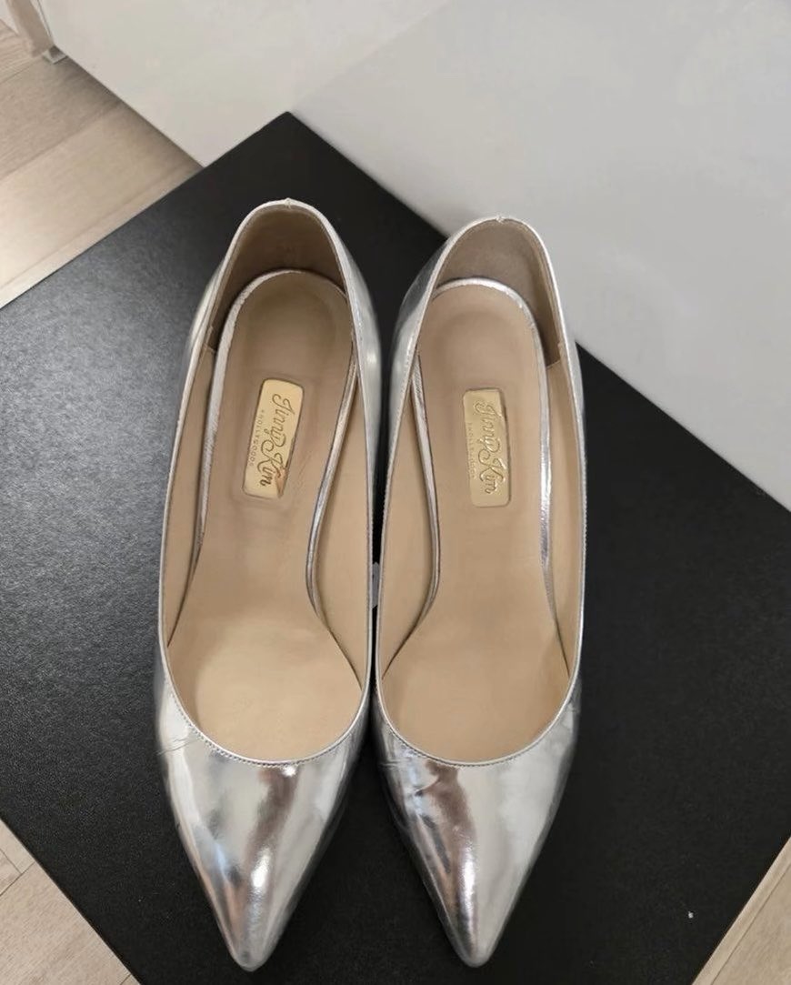 Gffffkqvg's tweet photo. #扫楼 妻子的高跟鞋👠有没有想玩的 https://t.co/1xQgsgPDMx