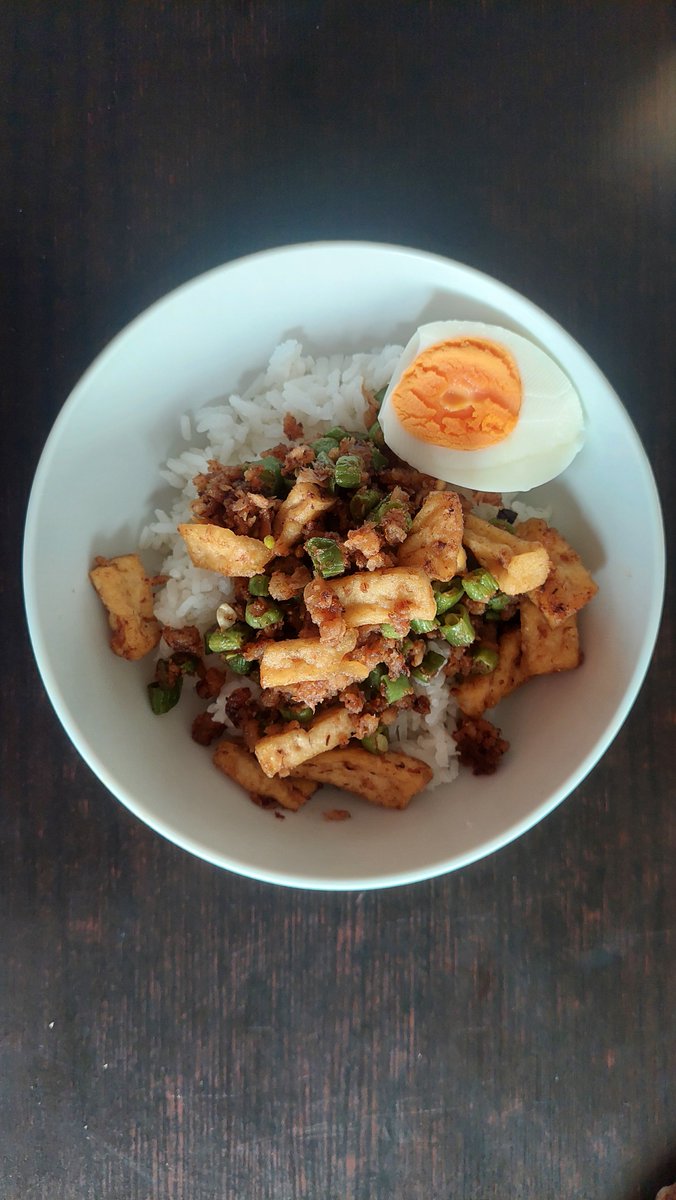 KoffieBear's tweet photo. 09.10.2026 - Ebi Tofu and Green Beans, they're perfecttt~~ 😍❤️🤩
#food #meal #cooking #daily #ebi #tofu https://t.co/2fiMvCsbvL