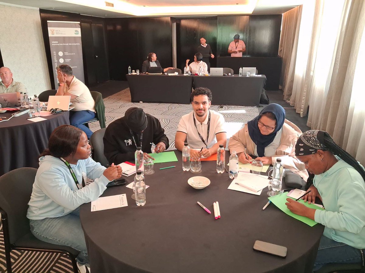 unwomenSA's tweet photo. Through our #MakingMigrationSafeforWomen Programme we held a 2-day capacity-building workshop on 8 & 9 September in Cape Town for government partners on gender-responsive policies, strengthening responses to GBV & improve coordination across sectors in South Africa.
📸@StatsSA https://t.co/VoqQzBArqn