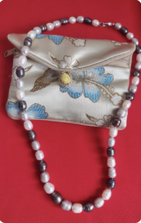 InessaW29's tweet photo. https://t.co/VtcRGAP2aS   
 Stunning HONORA Freshwater Pearl 925 Silver Clasp White Grey Peacock Necklace UK  
#MHHSBD #necklace #WHITENOISE #giftideas #jewellery #pearl #gifts #viral #jewellerybox #surprise #gifts #xmasgift #motherdaughter #xmastree #giftsirinart #birthdaygift https://t.co/D9siZXG1tD