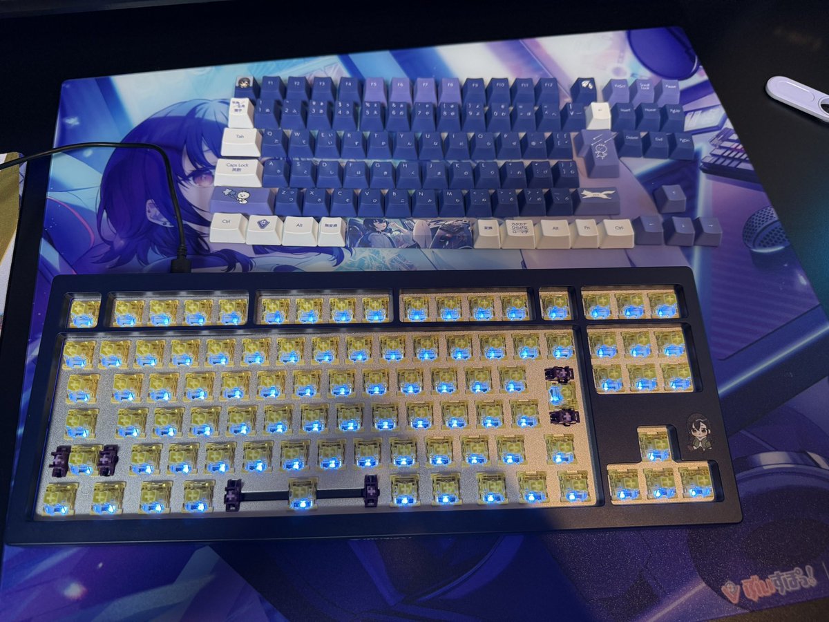 sui__jin's tweet photo. 配信見ながらキーボード掃除
綺麗になるの楽しい🌟 https://t.co/tvLiEn8pPX