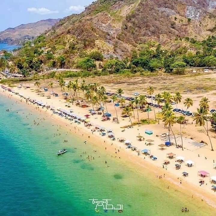 GianlucaCoccon1's tweet photo. Maravillosa 
PLAYA ARAPITO ubicada en la vía Puerto La Cruz-Cumaná 
Edo Sucre VENEZUELA 
🇻🇪🇻🇪🇻🇪🇻🇪🇻🇪🇻🇪🇻🇪🇻🇪🇻🇪🇻🇪🇻🇪
@DjiVzla https://t.co/6WhruDkkDw