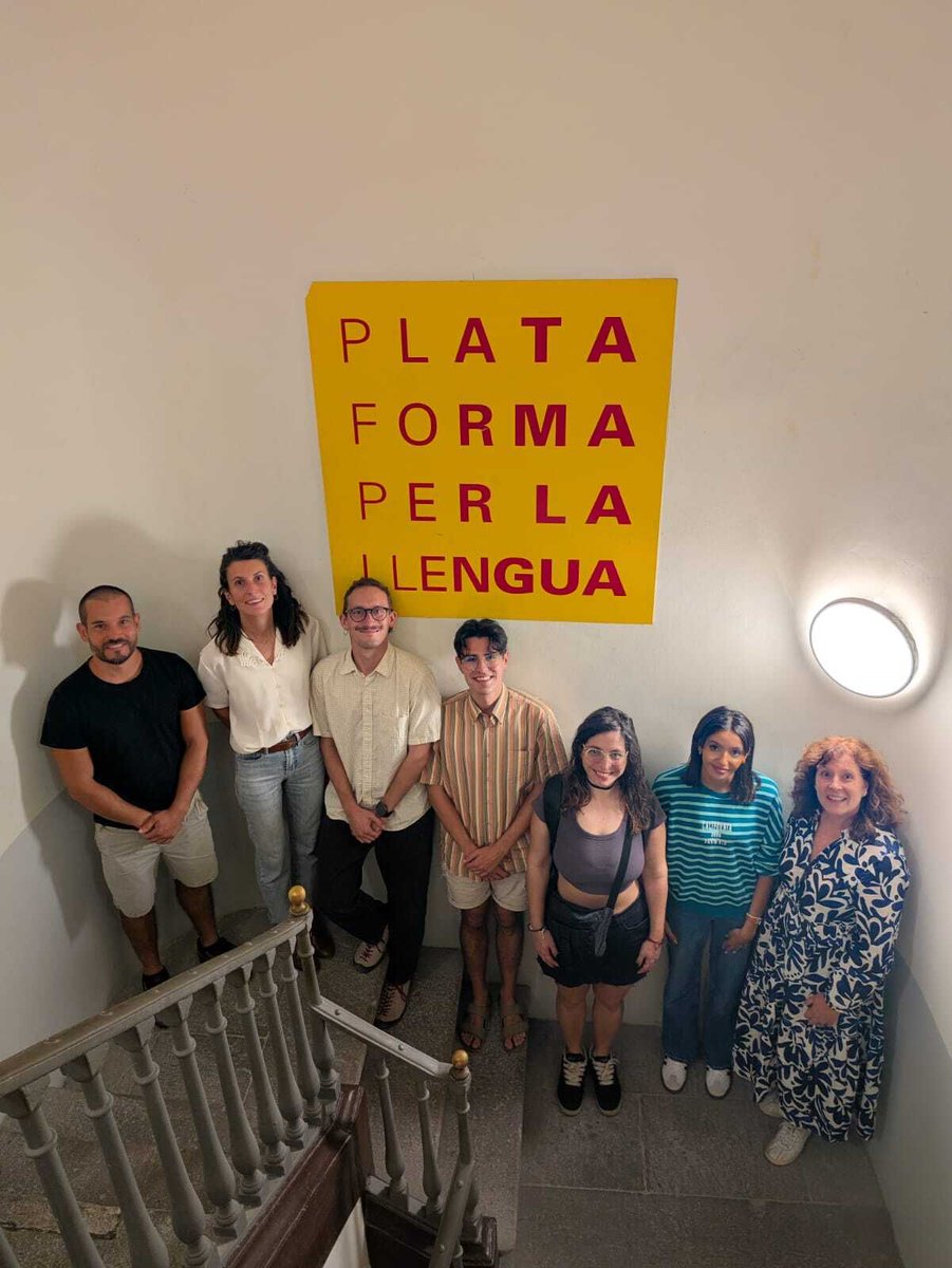 alternatiba's tweet photo. ✊️ @cupnacional gonbidatuta nozioarteko delegaritzan parte hartzen ari gara egun hauetan Catalunyan, gaurkoan @llenguacat bisitatu dugu. https://t.co/hV0ATDOmAU