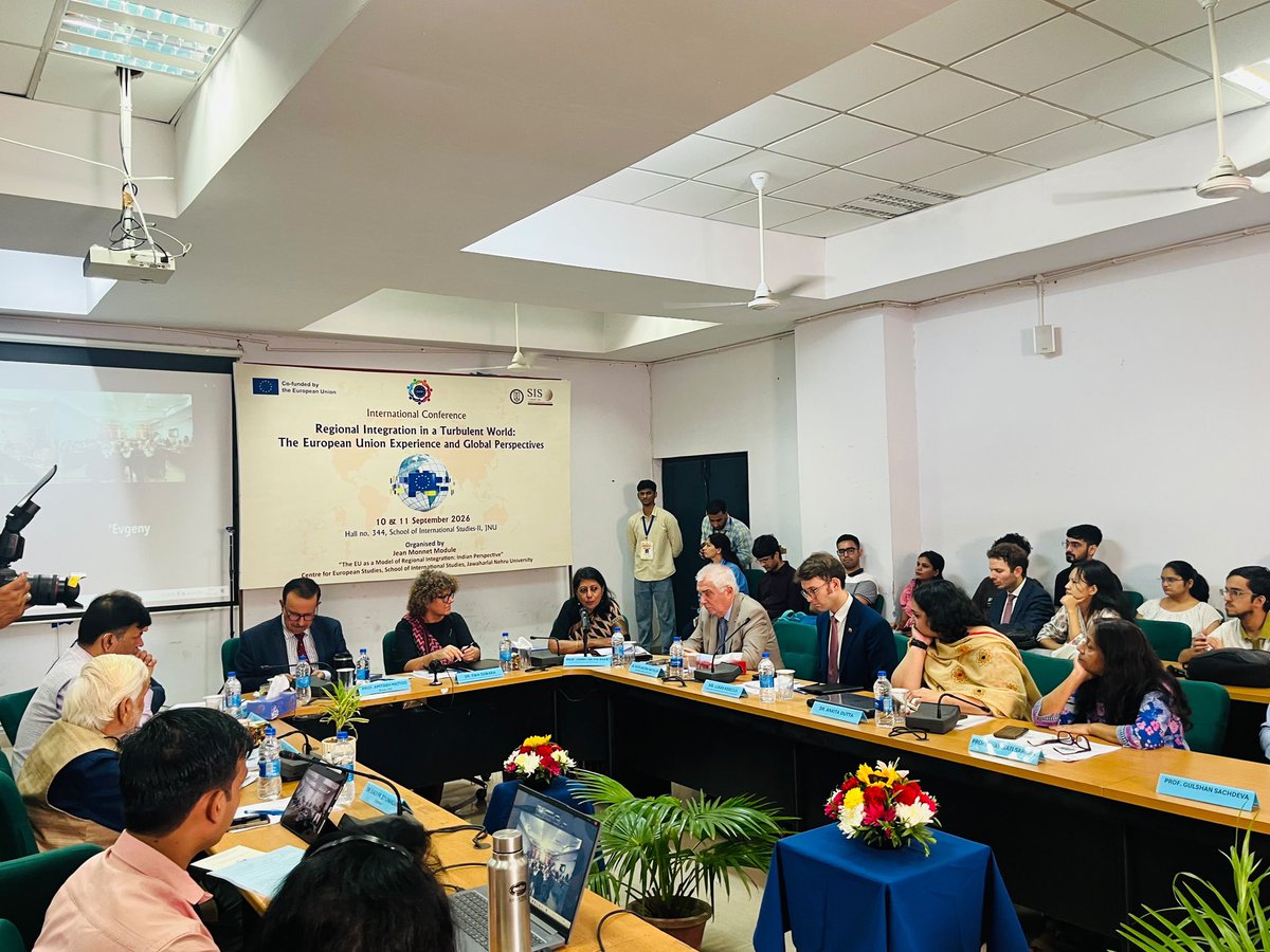 LTEmbassyDelhi's tweet photo. 🇱🇹🇪🇺 Deputy Head of Mission @LKisielius represented the Embassy at @sisjnu_official conference “Regional Integration in a Turbulent World: The EU Experience and Global Perspectives”. https://t.co/ElwSyDLSE7