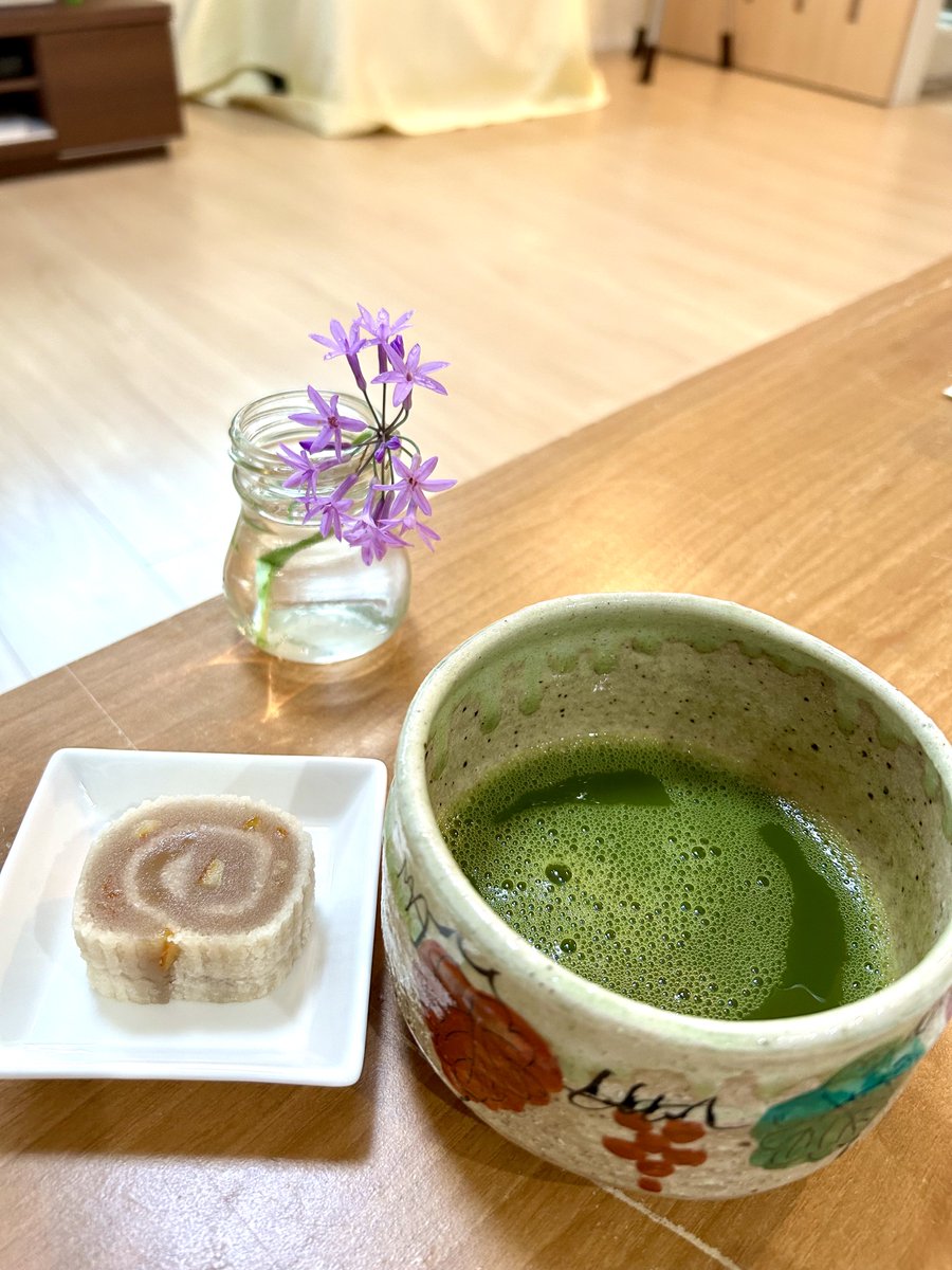 n0JfEj4RAKtqGE3's tweet photo. 雨ばかりで布団が干せない、、 https://t.co/GO9E1AlNzW