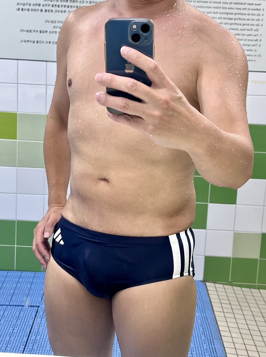 tk333999's tweet photo. 今日のプールはadidas😚 https://t.co/J3AeOqcoFt