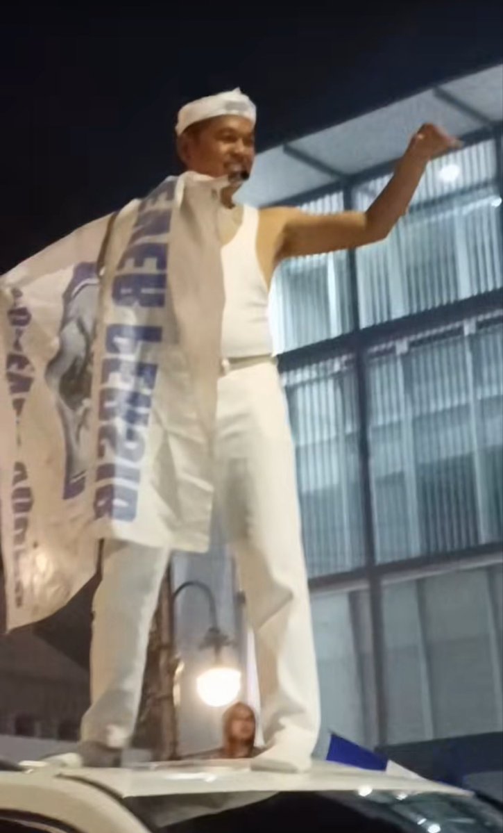 myshawti's tweet photo. Lagian kok bisa batalin konser gara-gara over bagasi, tolong dong profesional kerjanya. https://t.co/b03ki6ibMh