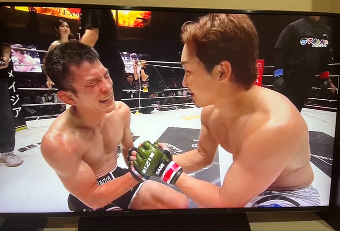 number_i_fc's tweet photo. みくるー！！やったー！！
青木選手まじで怖かった
#RIZIN
#朝倉未来
#青木真也 https://t.co/IaSovCPst1