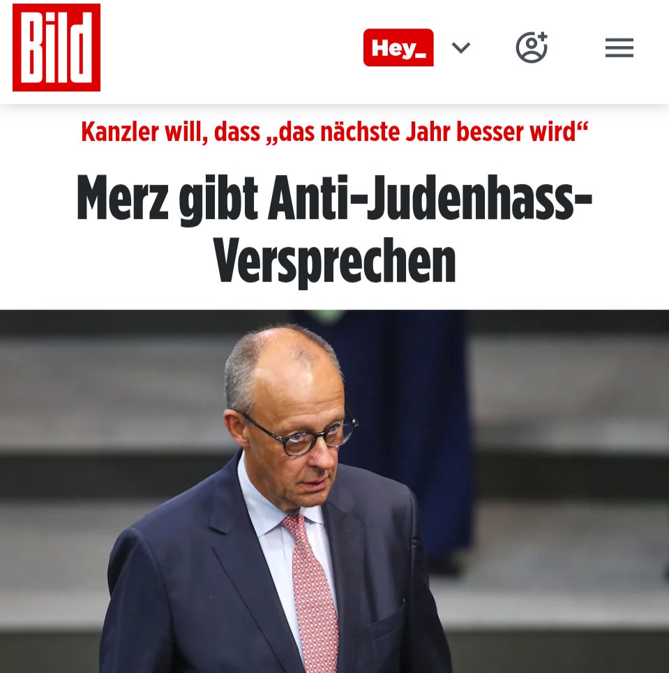 jreichelt's tweet photo. Friedrich Merz gibt ein "Anti-Judenhass-Versprechen" und bürgert mehr Judenhasser ein als je zuvor. Ich verstehe noch nicht ganz genau, wie das nächste Jahr so besser werden soll. Vielleicht durch die Vielfalt, die rund 230.000 Migranten (in diesem Jahr) aus vorwiegend islamistischen Ländern mitbringen? Ist es vielleicht eine Vielfaltsoffensive gegen Antisemitismus?