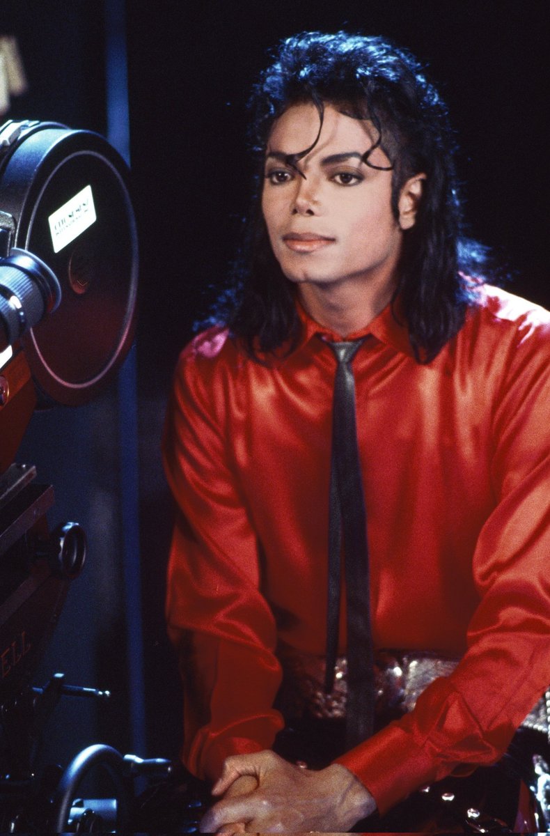 captaineomjjx's tweet photo. Liberian Girl, 1989 https://t.co/WN42EdQikm