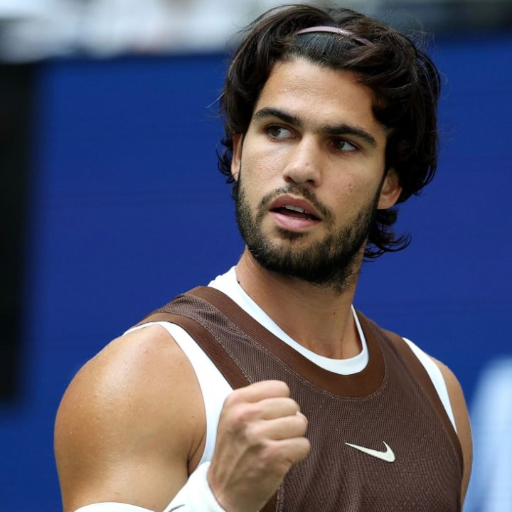 Ohangst2's tweet photo. he won the most handsome tennis player alive grand slam https://t.co/WwGs1ryNfR