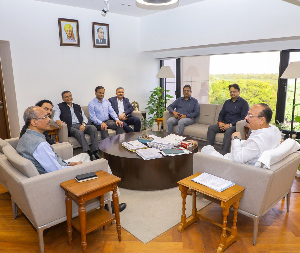 ashishsood_bjp's tweet photo. Administered the Oath of Secrecy to retired IAS officer Shri S.C.L. Das as the Chairman of the Delhi Electricity Regulatory Commission (DERC).

With his extensive administrative experience, we look forward to strengthening the functioning of DERC and ensuring greater transparency, accountability and protection of consumer interests in Delhi’s power sector.

@NitinNabin 
@blsanthosh