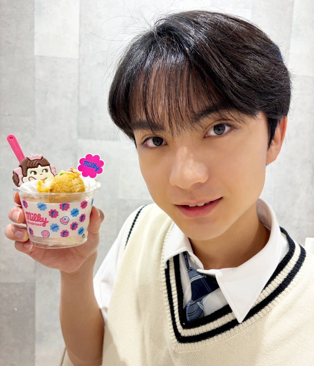 ndg_yuto's tweet photo. サーティワンの新作食べた時の写真✨
美味しかったです
今日も一日お疲れ様でした🙇

#サーティワン新作 
#NAGOYADRAGONGATE
#名古屋登竜門 https://t.co/5vg6G96AHx