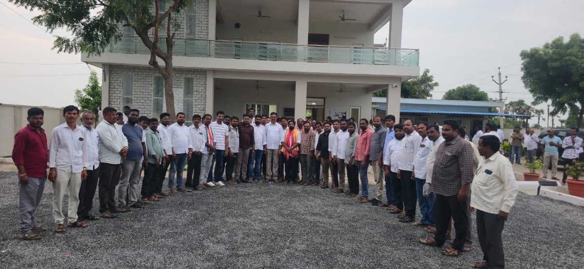 PettemINC's tweet photo. Attended Palair Assembly level Social Media Meeting with DCC president Nuthi Satyanarayana Garu and Social media State coordinators Ram Laxman,Vishnu,Fareed and Bargav 
@INC_Ponguleti https://t.co/whuLyTXMWM