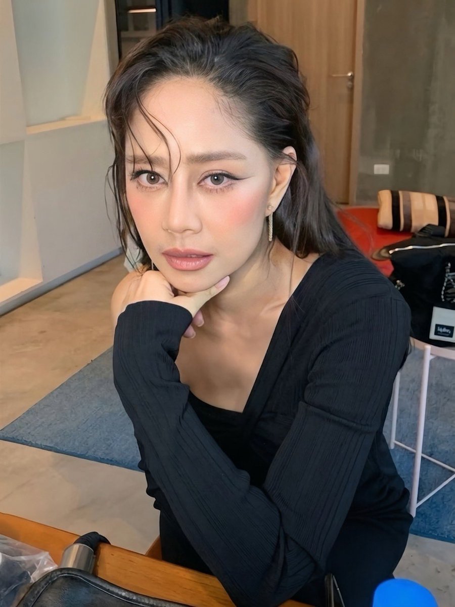 kawee_watth's tweet photo. พะแนงหมาเด็ก                       ผัดเผ็ดหมาแก่ https://t.co/Rn9dpNtoJr