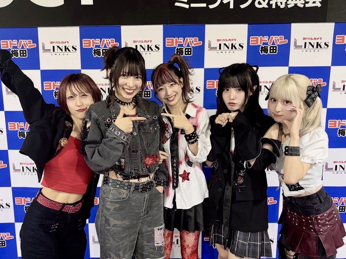 LUCYgirlish_'s tweet photo. /／
『Goddamn!!!!!』リリースイベント
at ヨドバシカメラマルチメディア梅田 B2Fイベントスペース
ありがとうございました！
\＼

▶▶▶Next
9月11日(金)
『FREECY vol.4』
at 福岡・The Voodoo Lounge
START 19:30〜(予定)

是非お待ちしております｡✧｡･ﾟ

#LUCYちゃん https://t.co/UH54Yu4llT