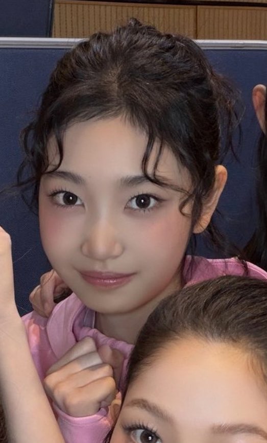 1y1ei's tweet photo. 오늘 존귀 복숭아 예쁘고 귀엽고 다 하네..💕💕 https://t.co/xuPbr4fUYS