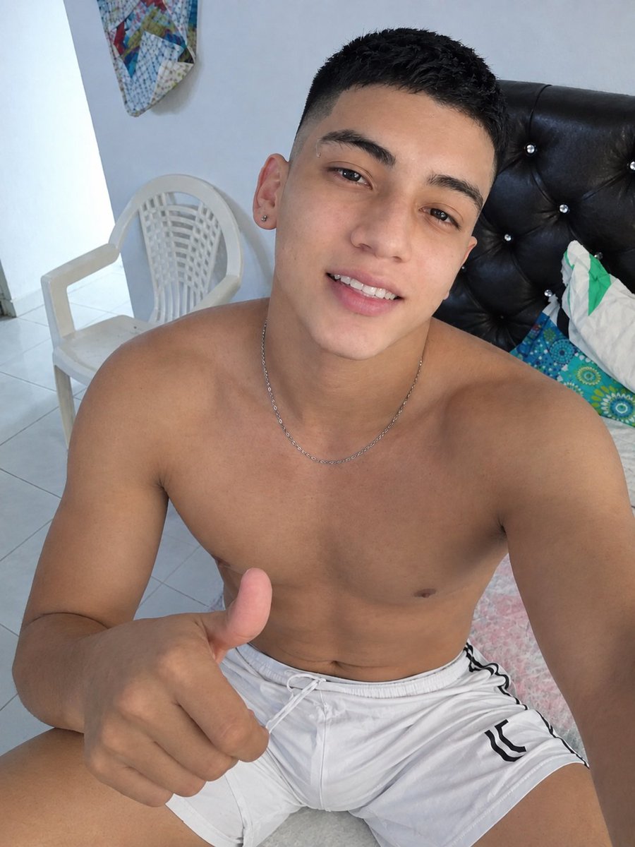 alejok5k's tweet photo. Hola https://t.co/JxxgTyKdwf