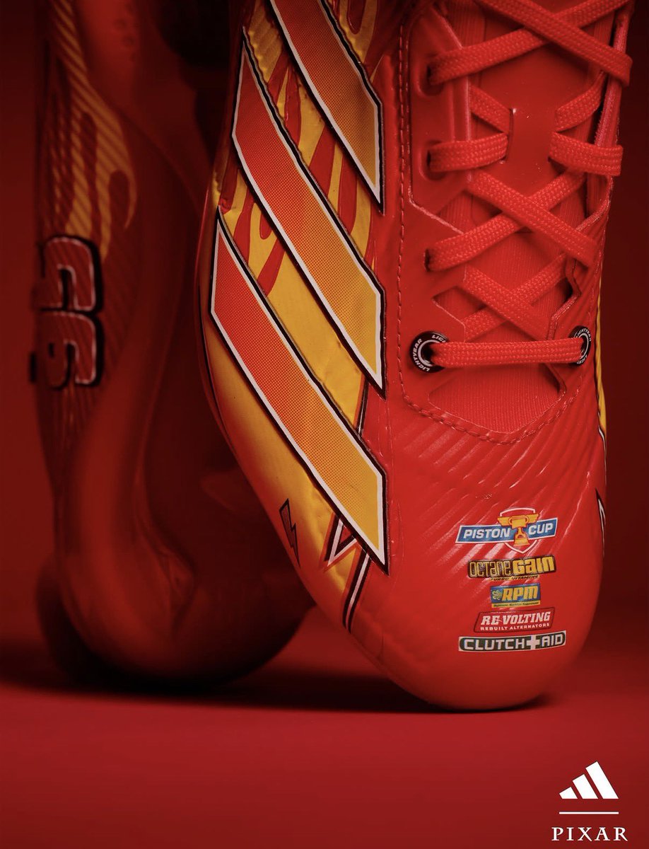 _BeFootball's tweet photo. 🚨 adidas VIENT DE DÉVOILER UNE COLLECTION DE CRAMPONS AVEC… CARS ! 🏎️😭

On valide ? https://t.co/Re1WJNQGva