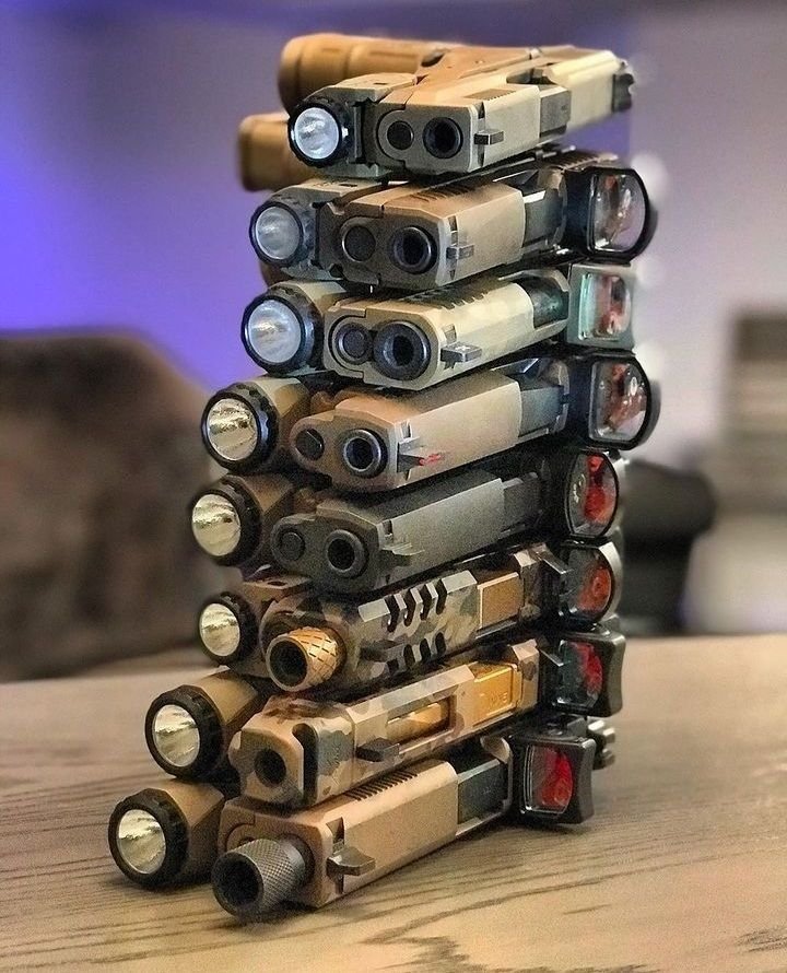 AshGrayArsenal's tweet photo. Ayy check this heat tower 🔥

Slides stacked to the ceiling, pure firepower. Which one you grabbin’ first, fam? 👇

#GunLife #SlideStack https://t.co/ILzGAWlj5W