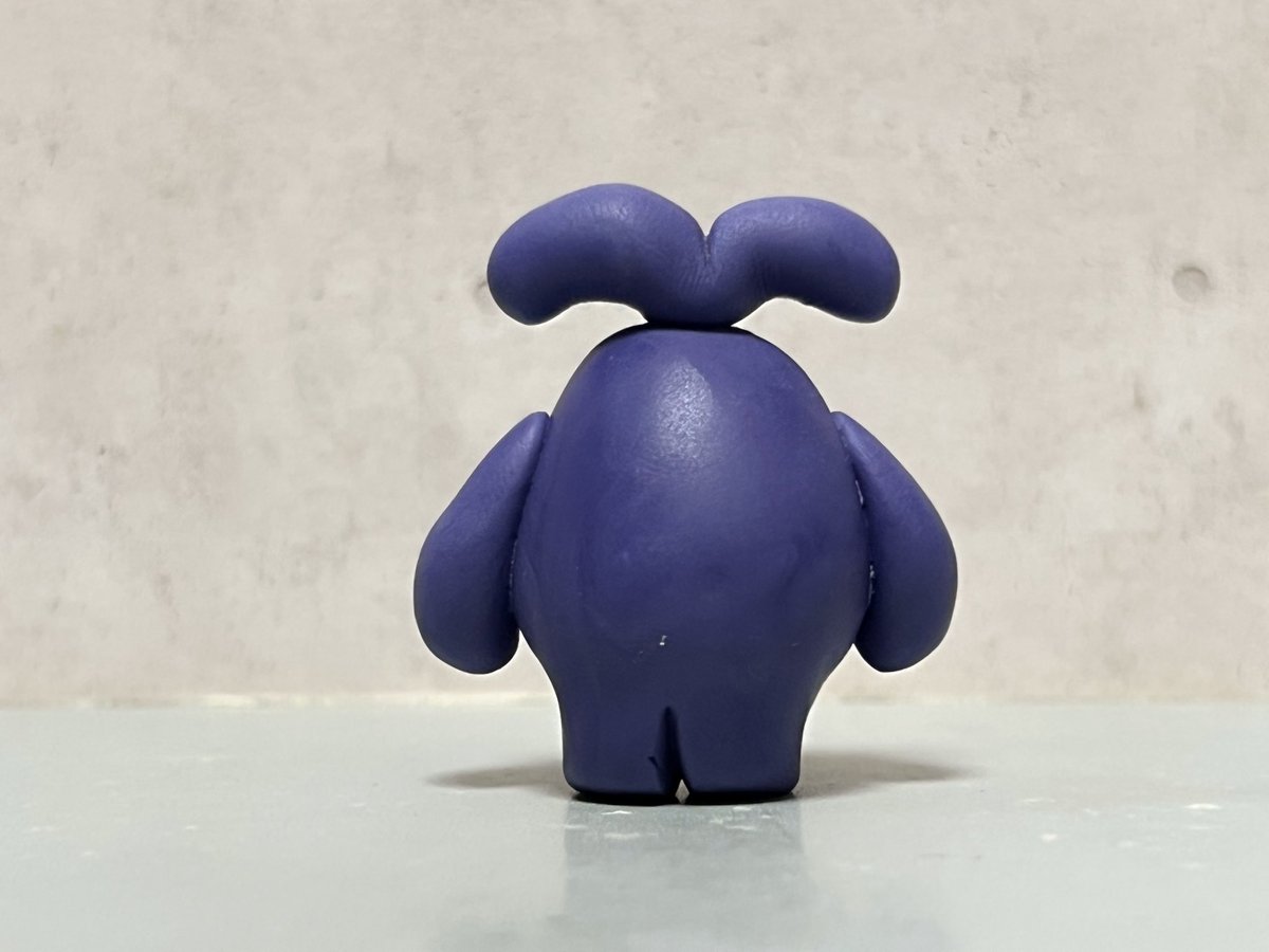 kota_gallery's tweet photo. B案を魅力的に感じたので、樹脂粘土で作ってみた。 https://t.co/ddwBxPPIS2