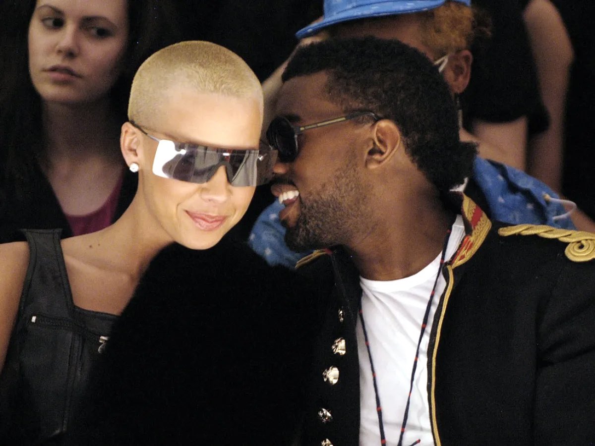 nae__paris's tweet photo. Amber Rose &amp; Kanye West at Alexandre
Herchcovitch Fall 2009 https://t.co/WQnoFNH3PA
