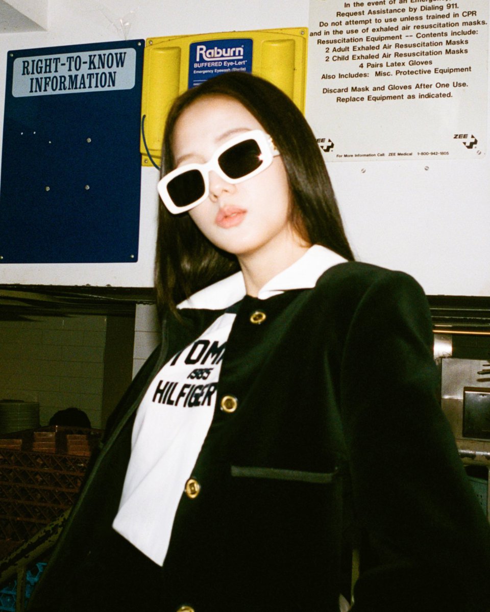 Orange_luvsoo's tweet photo. All eyes are on Jisoo as she steps out for Tommy Hilfiger today.

JISOO AT TOMMY SHOW
#JISOOxTommyHilfigerNYFW https://t.co/ngkAri0TMG