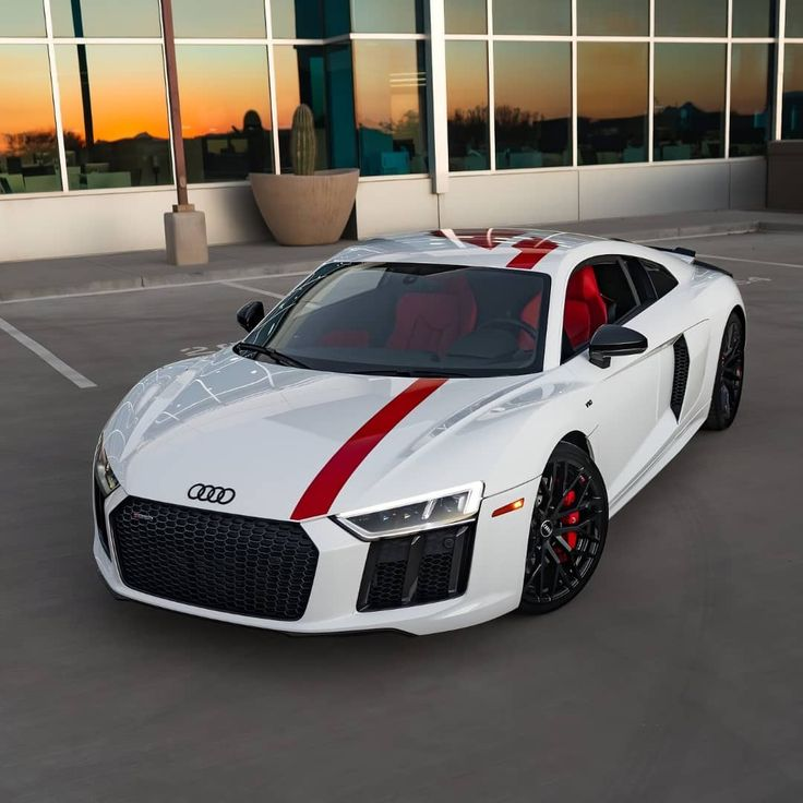 sharpskates23's tweet photo. Red racing stripe down the middle, matching the interior and the pulse. Let's hunt some horizons. ��🔥 https://t.co/2befbcNpj5