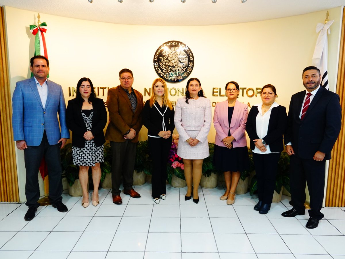 trielecpue's tweet photo. 🇲🇽⚖️ Inicio del Proceso Electoral Concurrente 2026-2027
Las magistraturas de #TEEP estuvieron presentes en la ceremonia de inicio del 𝗣𝗿𝗼𝗰𝗲𝘀𝗼 𝗘𝗹𝗲𝗰𝘁𝗼𝗿𝗮𝗹 𝗖𝗼𝗻𝗰𝘂𝗿𝗿𝗲𝗻𝘁𝗲 𝟮𝟬𝟮𝟲-𝟮𝟬𝟮𝟳, convocada por la Junta Local Ejecutiva del @INE_PUEBLA. https://t.co/ZPvMT6VF5u