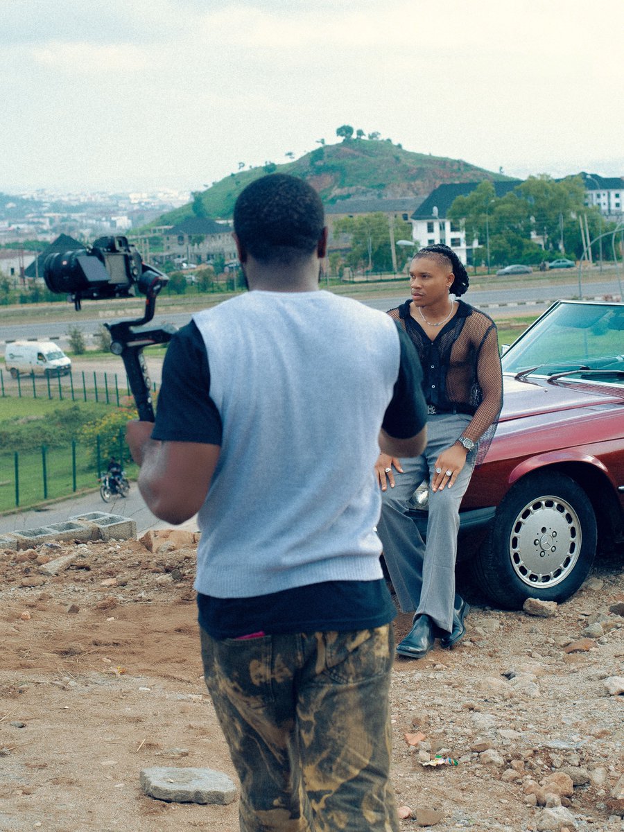 veeicees's tweet photo. DAY- 3. BTS of my last project. 
Music video visualizer for @IamPhylemo https://t.co/vjCU2qR7dW