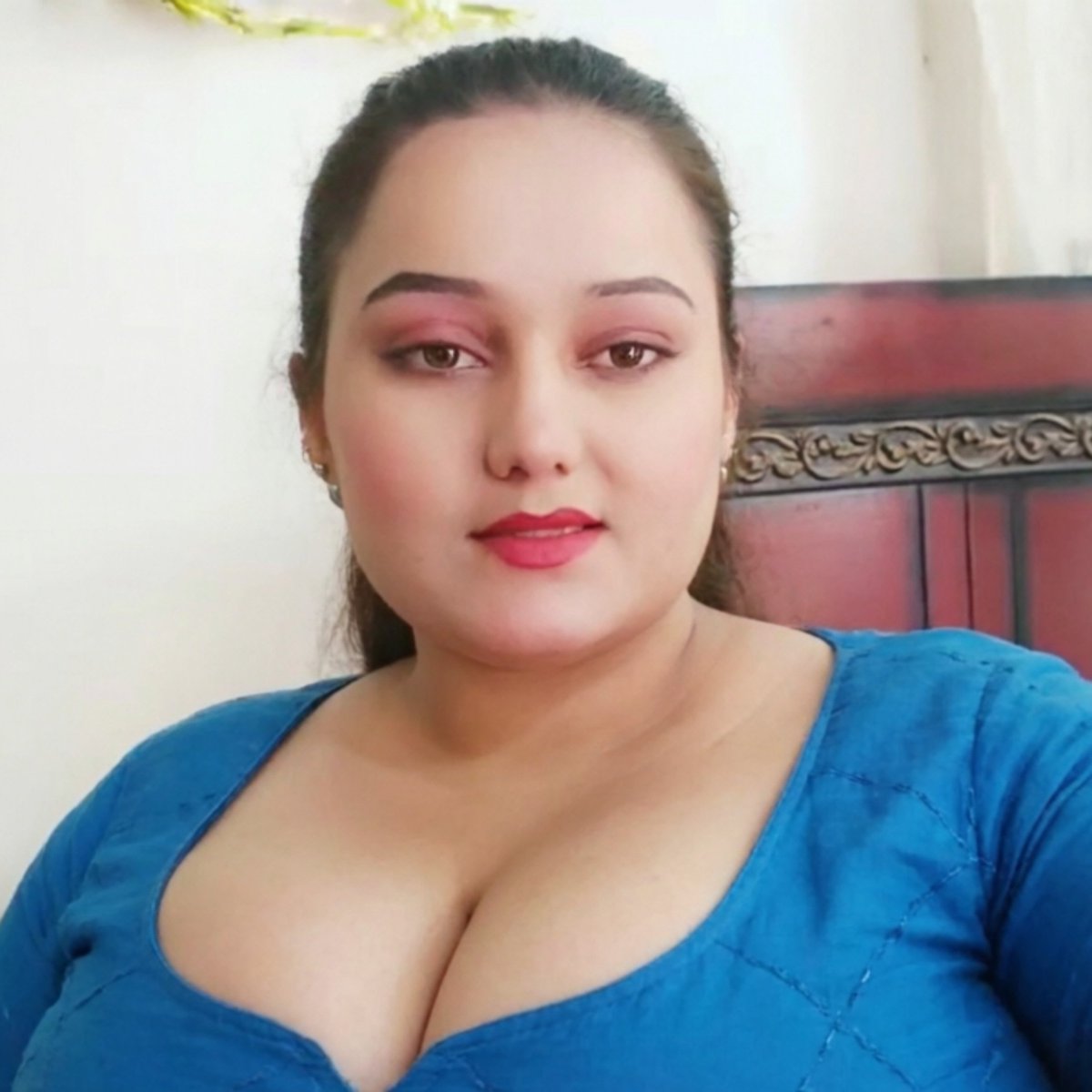 farhanmalhi1994's tweet photo. Watch full video on youtube ๐
https://t.co/vZ192BaoDB
#VillageLife #VillageRoutine #EveningRoutine #SimpleLiving #RuralLife #DailyVlog #CourtyardSetting #PakistaniVillageLife #TraditionalLiving #PeacefulLife https://t.co/GFeO53shaW