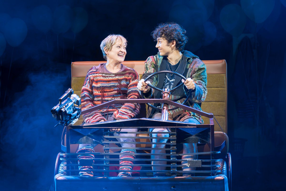 MusicalTheatreR's tweet photo. ‘An exceptionally entertaining evening out with exactly as much to give as you are emotionally able to take’

★ ★ ★ ★ ★ for Kimberly Akimbo at the @Hamps_Theatre @ianbowkett 

https://t.co/XEePhEQCrn https://t.co/XfJymnzror