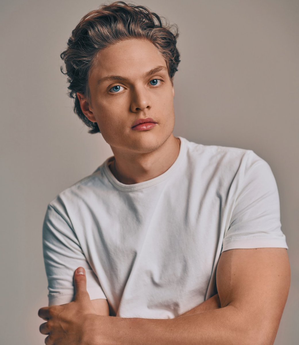 marvel_updat3s's tweet photo. Asa Germann has been officially cast as Angel in the ‘X-MEN’ movie.

(Via: @THR) https://t.co/Xov5n7G4ZQ