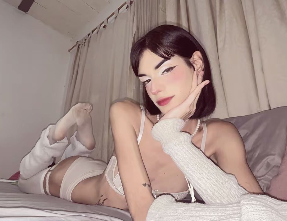 itsjustmejossy's tweet photo. hey baes, i’m online in a few minutes 🤍

https://t.co/0GcAxGMFC7 https://t.co/G7baJOVSvI
