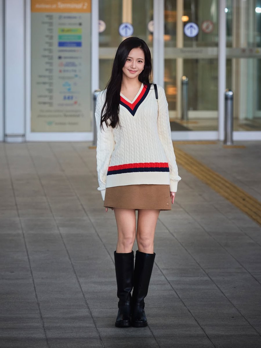CRESCENTJS's tweet photo. So excited to see Global Ambassador JISOO at Tommy Hilfiger show again in New York!

JISOO AT TOMMY SHOW 
#JISOOxTommyHilfigerNYFW https://t.co/l9JIbRJT1N