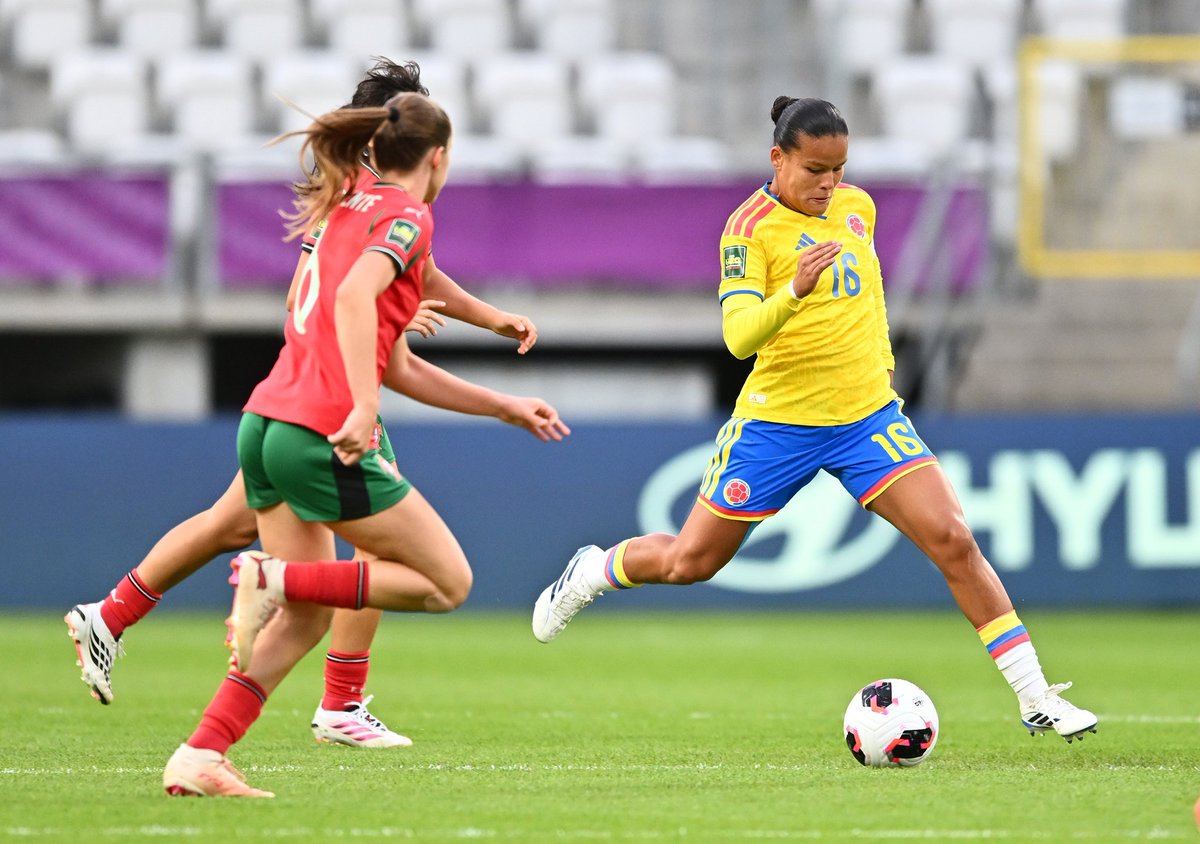 DestinoDeportiv's tweet photo. La Selección Colombia Femenina 🇨🇴 ¡EMPATÓ! 0-0 frente a Portugal 🇵🇹 por la Fecha 2 (Grupo G) en el Mundial Sub 20 🇵🇱.

🔸La 'tricolor' es 2° con 4 puntos. Buscará sellar su clasificación a dieciseisavos de final frente a Corea del Norte 🇰🇵 (Domingo 13/9). 

💛💙❤️

#U20WWC https://t.co/sfoo2HvbET