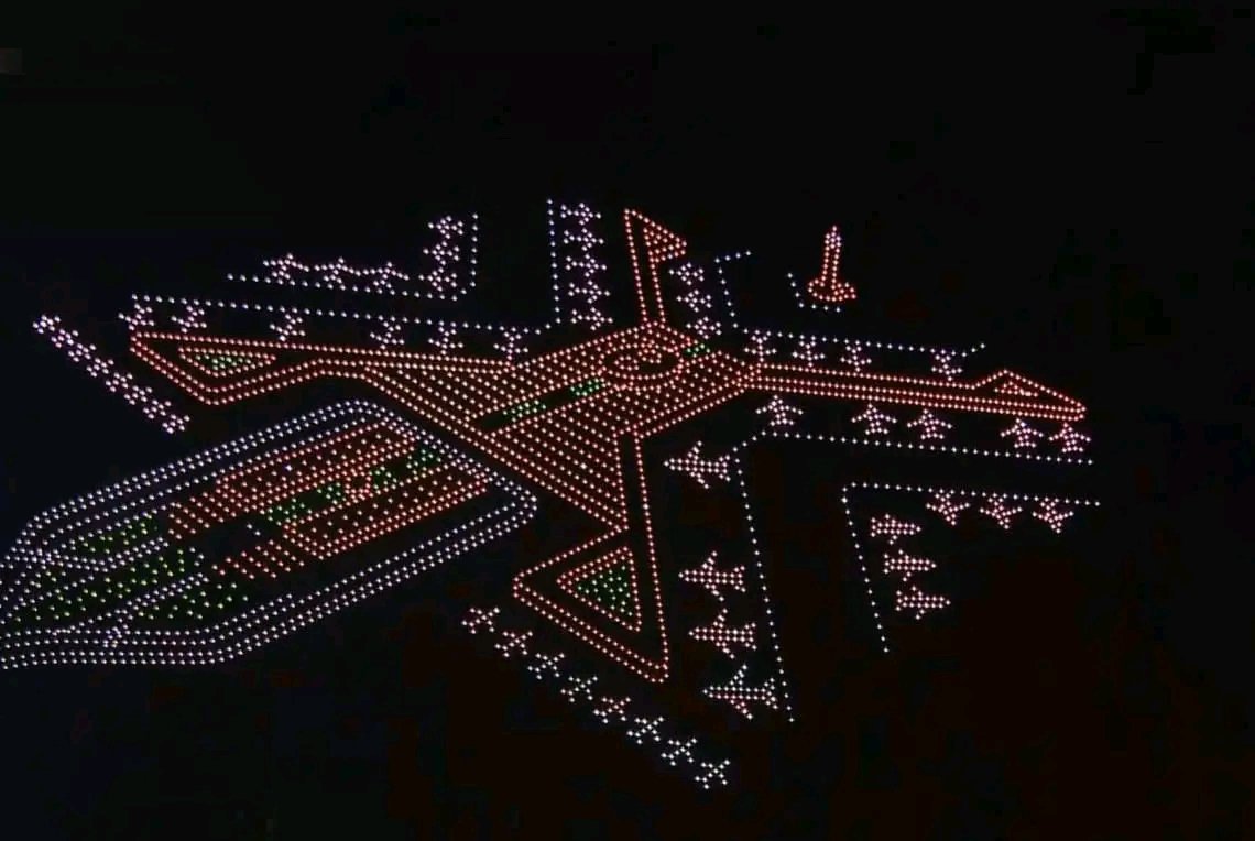 fanatelevision's tweet photo. 2019 E.C. in lights ✨🇪🇹

#Ethiopia #EthiopianNewYear #2019EC #NewYearCelebration #EthiopiaSeen https://t.co/flQUsKMQ5p
