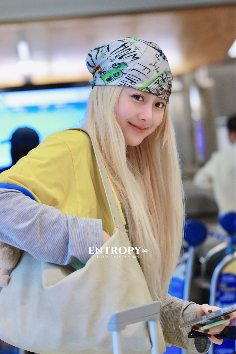 entropy_yj's tweet photo. 260910 LAX🐶🫳🏻

#르세라핌 #LE_SSERAFIM 
#허윤진 #HUHYUNJIN #ユンジン https://t.co/pmvOabJ0C7