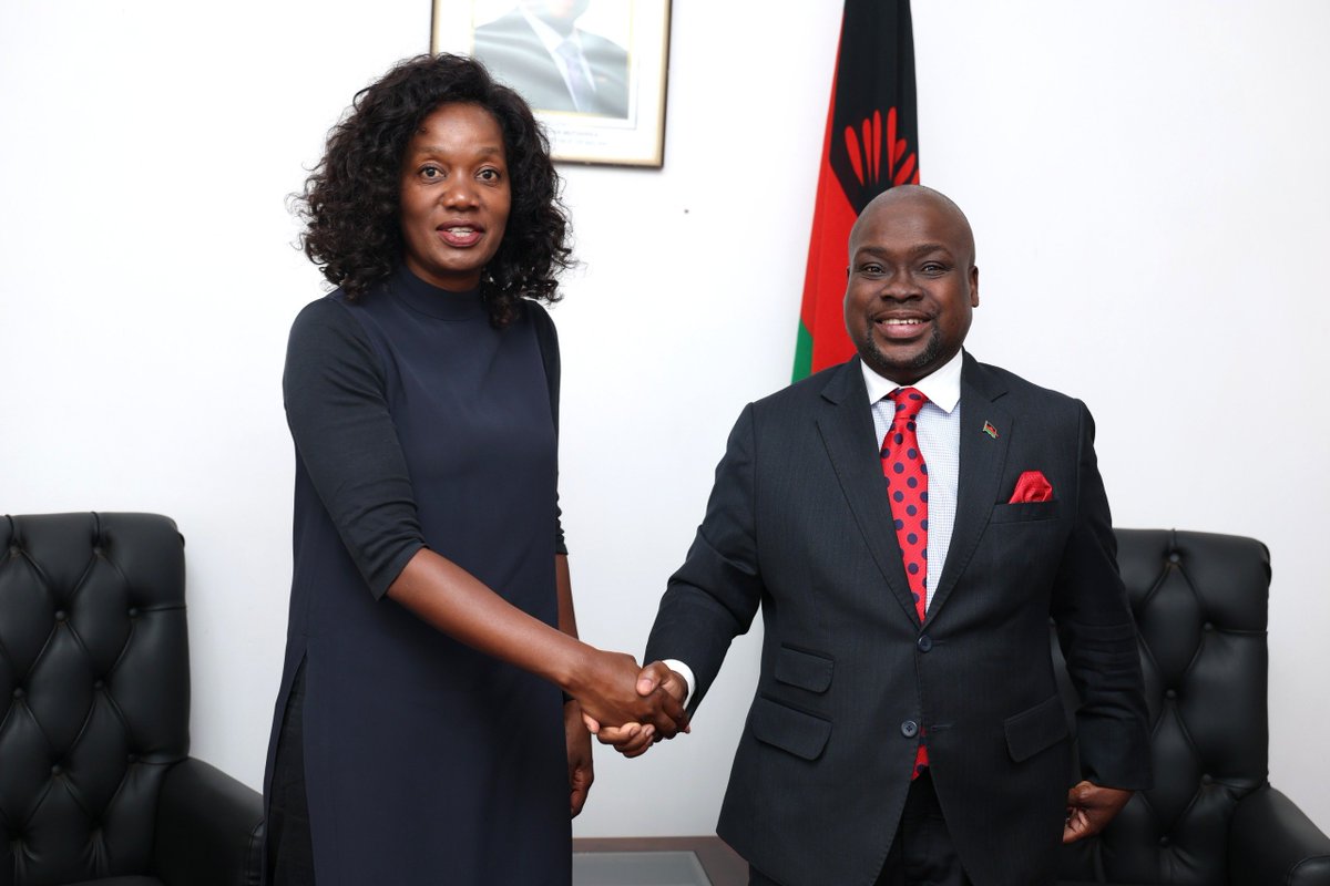 ForeignMalawi's tweet photo. Ambassador Chimango Chirwa, Secretary for Foreign Affairs and International Cooperation, received in audience  Ms. Eunice Kamwendo, UNECA Regional Director. Discussions focused on Malawi’s Foreign Policy, industrialisation and mining, with UNECA reaffirming technical support. https://t.co/1fiWMbcGkR