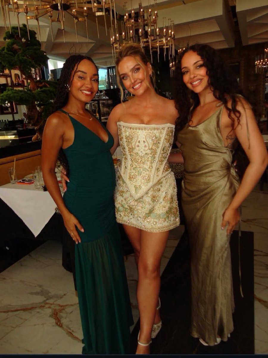 MixersUpdating_'s tweet photo. New photo of Little Mix reunite at Perrie’s pre-wedding party in Portugal this summer 🇵🇹 ✨ https://t.co/QDT3bTcFwo