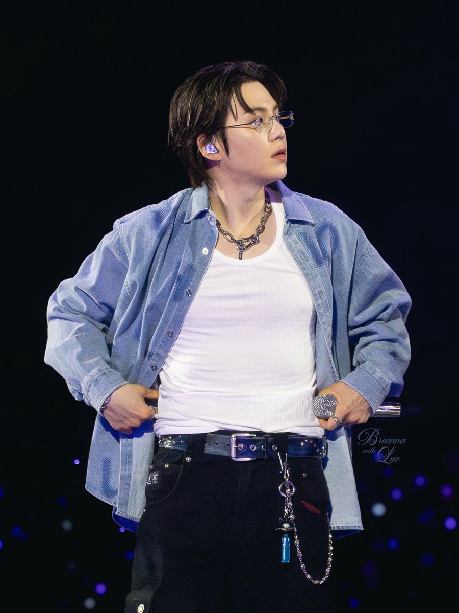 briannawithluv's tweet photo. ungatekeeping this yoongi 🙂‍↔️ https://t.co/DYPlWDu5Xg