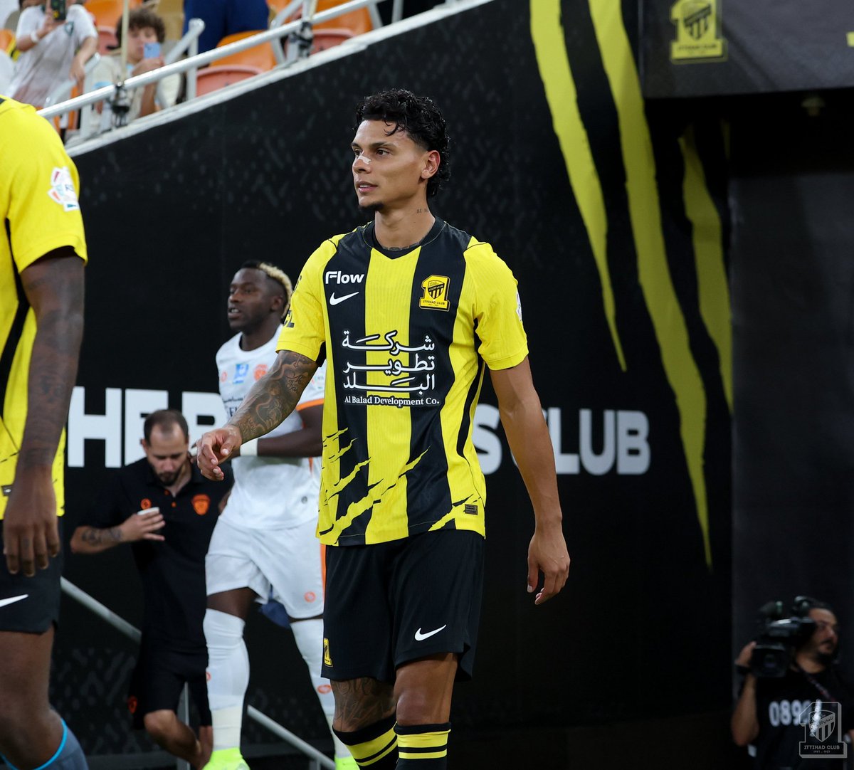 CrisxRios's tweet photo. 𝑹𝒊𝒄𝒉𝒂𝒓𝒅 𝑹𝒊𝒐𝒔 𝒗𝒔 𝑨𝒍 𝑭𝒂𝒚𝒉𝒂 📸🇨🇴
#Richardrios #Alittihad_AlFayha https://t.co/kB0kXDlQMH