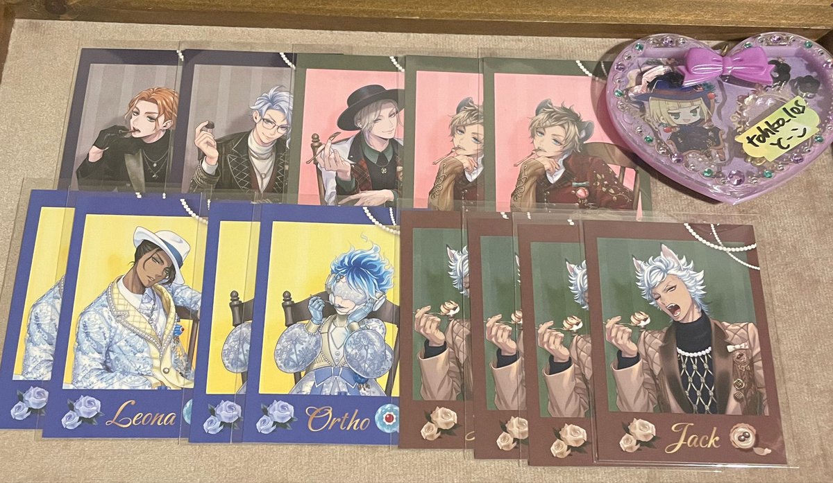 tohko_los's tweet photo. ツイステ ボンボニエール コレクションカード 
交換 譲渡

譲 ケイト レオナ ラギー ジャック アズール ヴィル オルト

求 ルーク1マレウス1の2:2交換
     決まり次第定価譲渡

ピンポイントで難しいかと思いますがよろしくお願いします。郵送のみ📬 https://t.co/JxX2QGL3e2